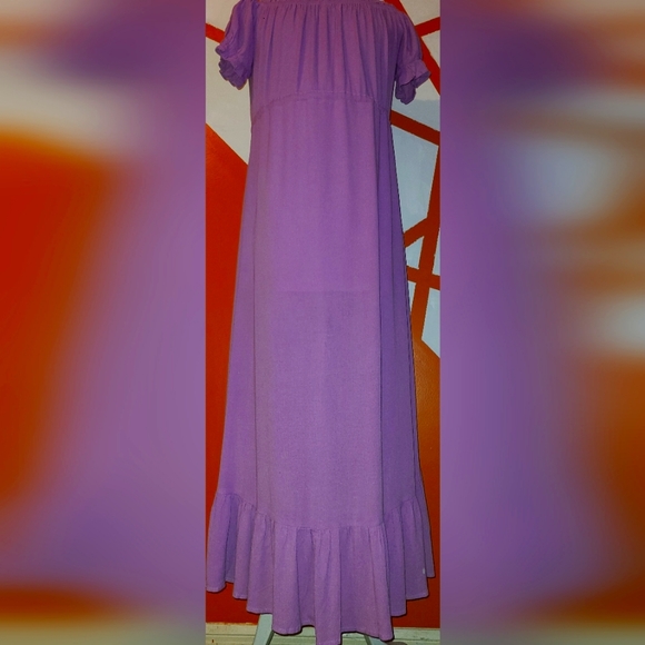 High front, low back, off the shoulder maternity dress - Picture 2 of 2